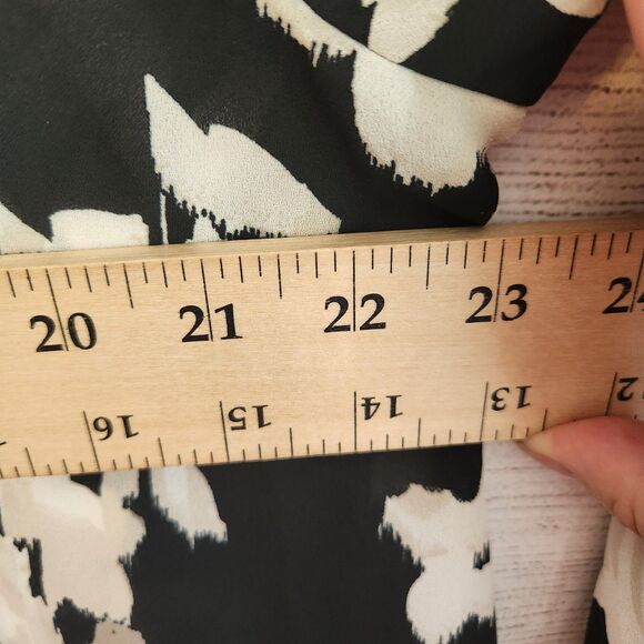 Maurices NWT womens XL black floral white cream long sleeve flowy boho blouse - Picture 8 of 10